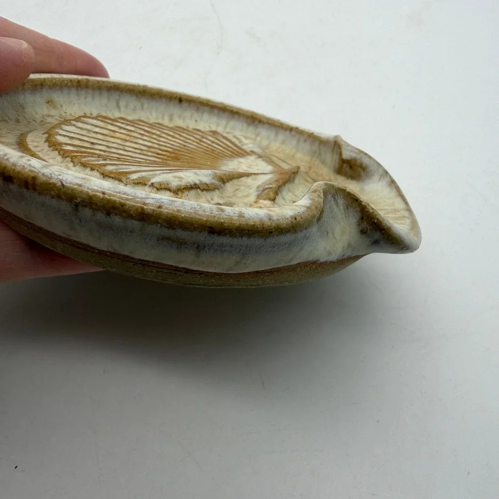 Studio Pottery Seashell Spoon Rest Signed RL Stoneware‎ Scallop Shell Coastal